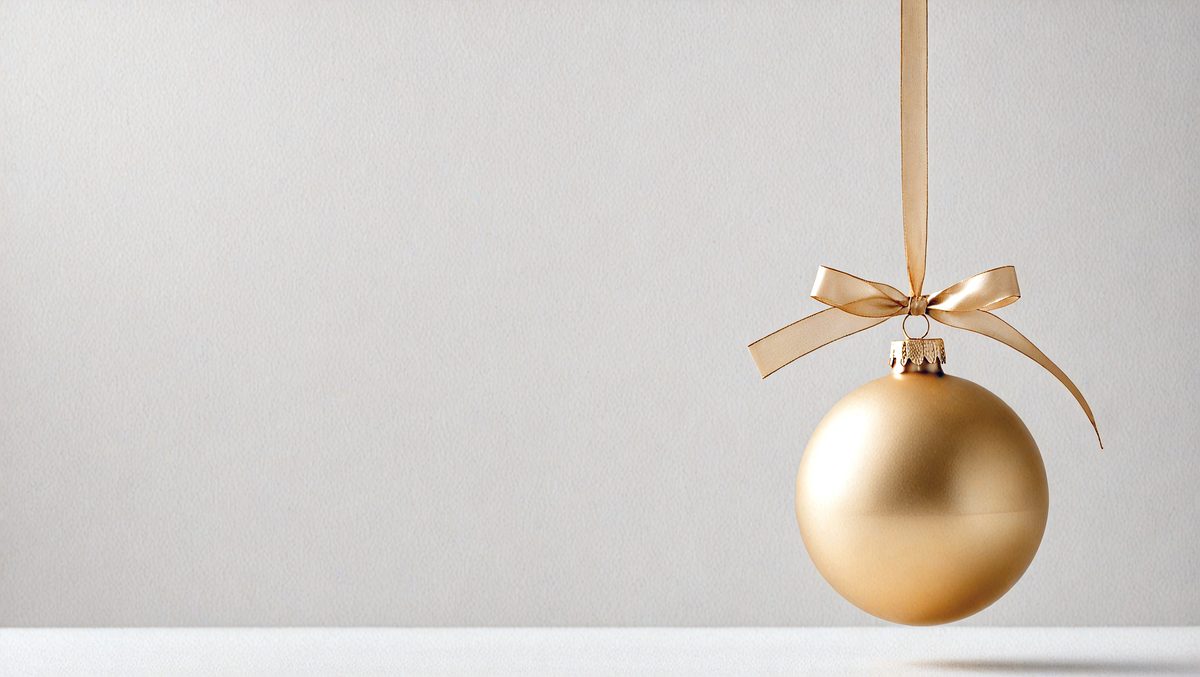 freepik__minimal-soft-studio-light-photography-a-minimalist__68639_250517072800_holliday Backgrounds_00001.png